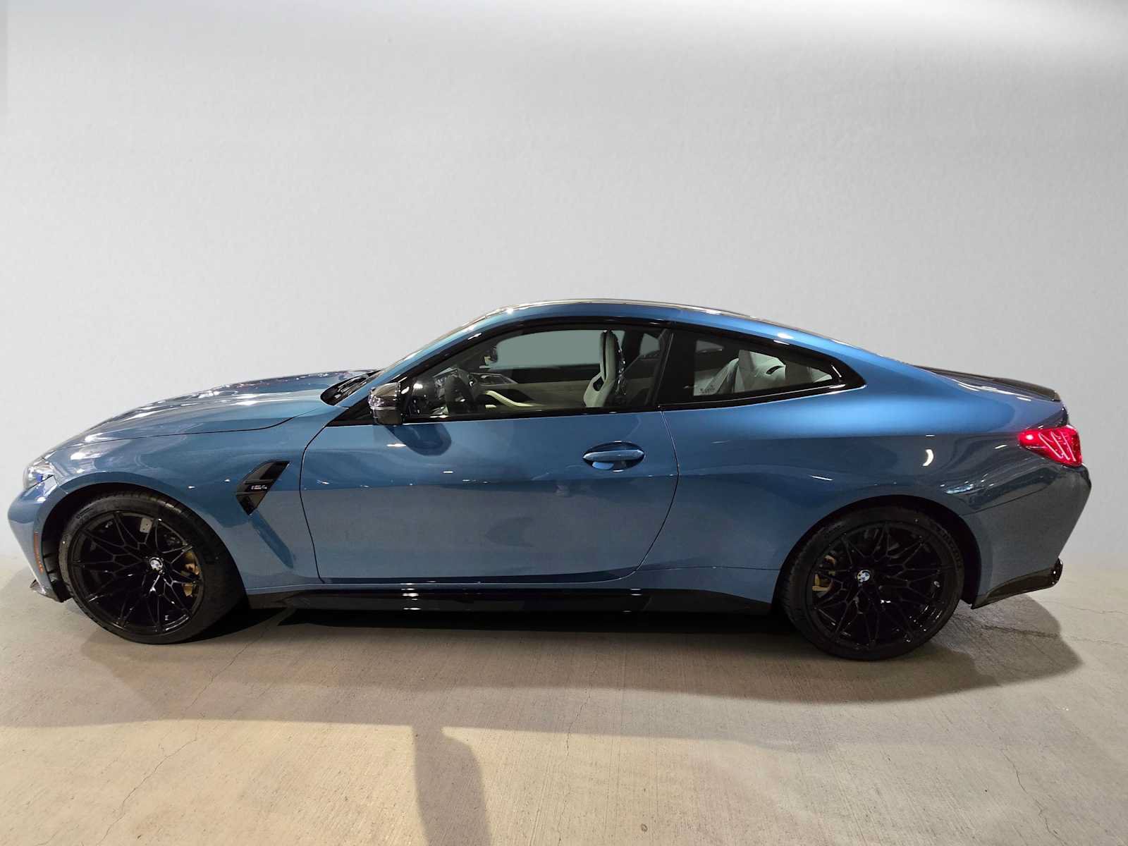 New 2027 BMW M4 Coupe w/ Carbon Package RWD image 6