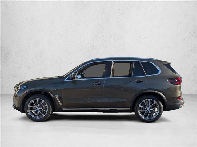 New 2026 BMW X5 xDrive50e w/ Climate Comfort Package image 5