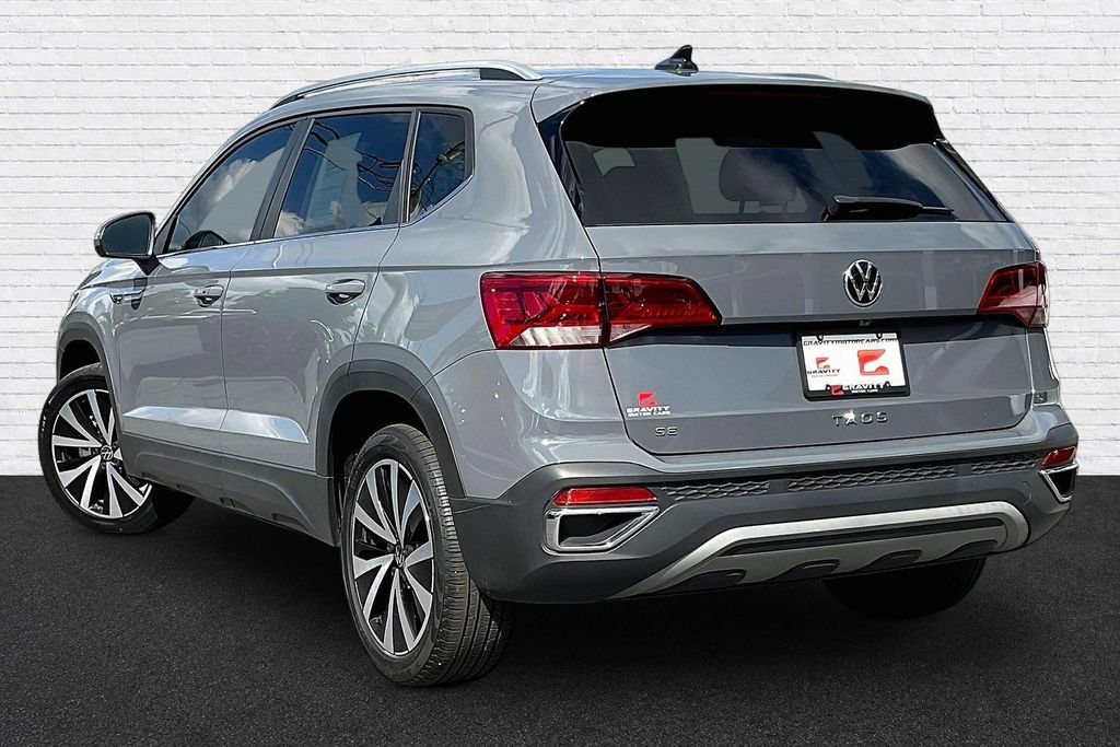 Used 2023 Volkswagen Taos SE FWD image 4