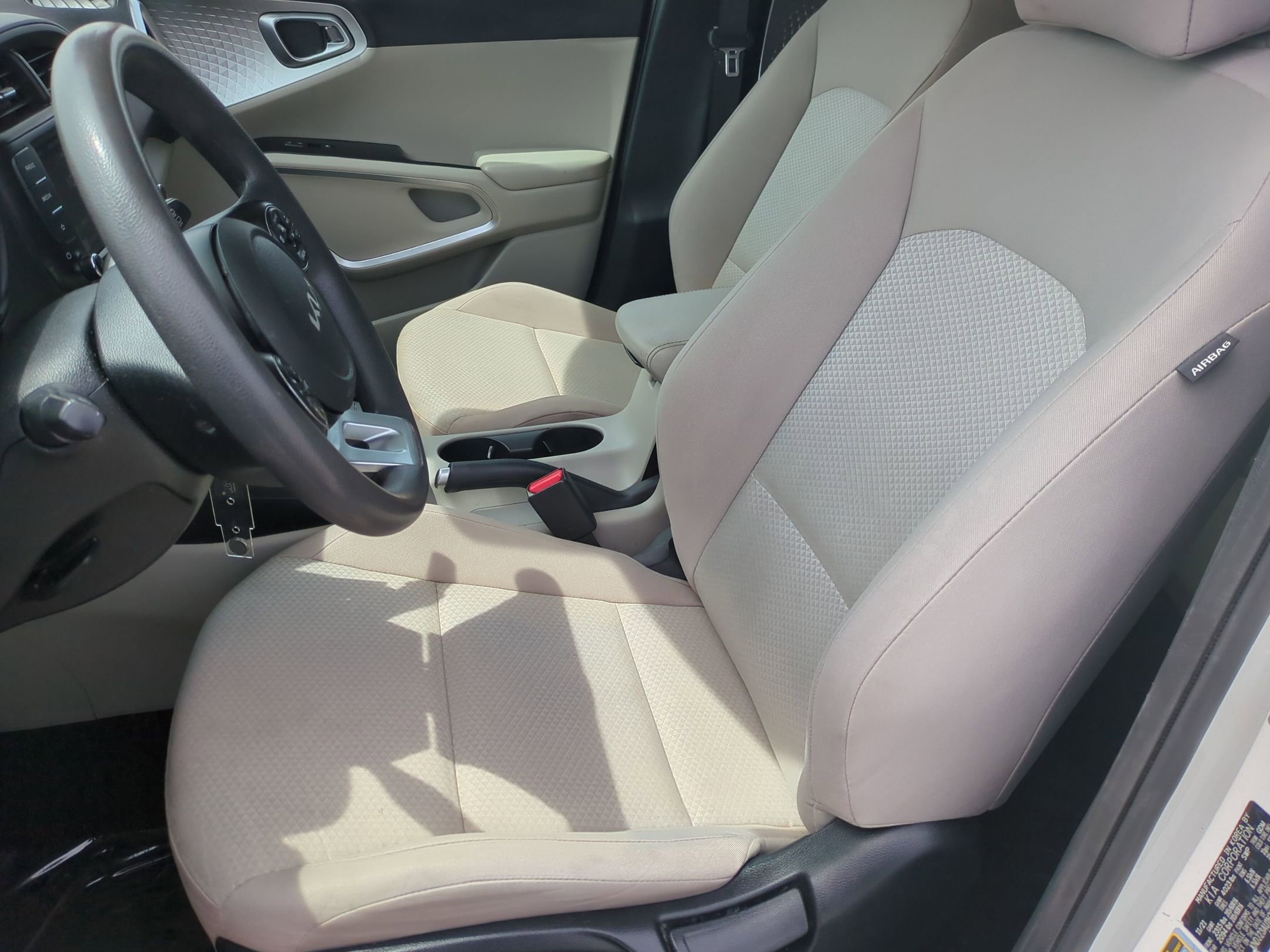 Used 2022 Kia Soul LX w/ Technology Package FWD image 16