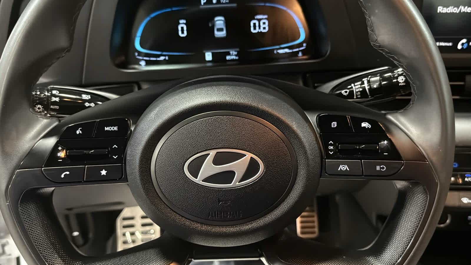 Used 2025 Hyundai Elantra Sport FWD image 11