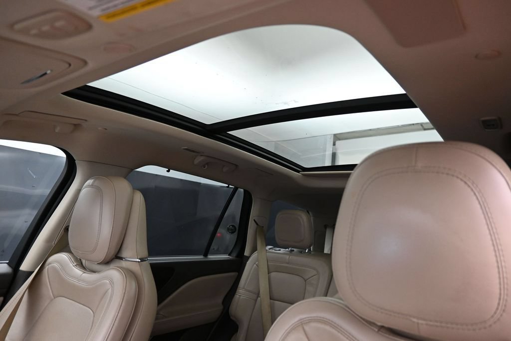 Used 2021 Lincoln Aviator Grand Touring w/ Equipment Group 302A AWD/4WD image 30