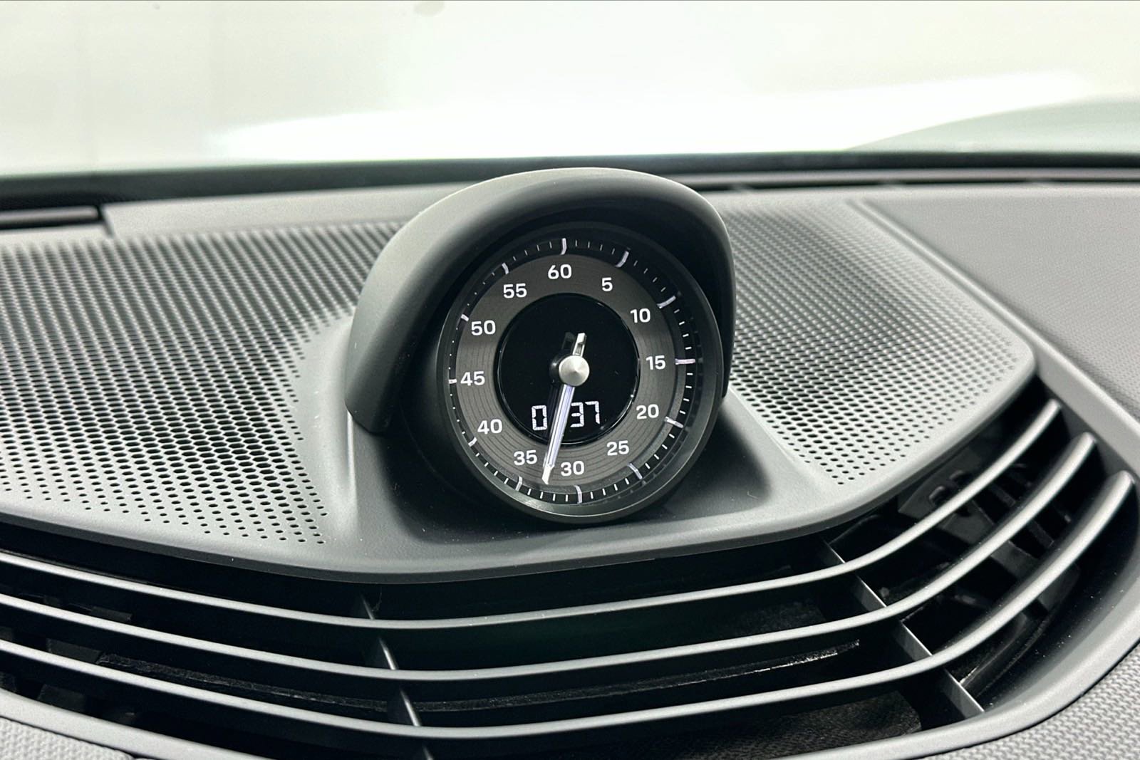 New 2025 Porsche Taycan 4S image 51