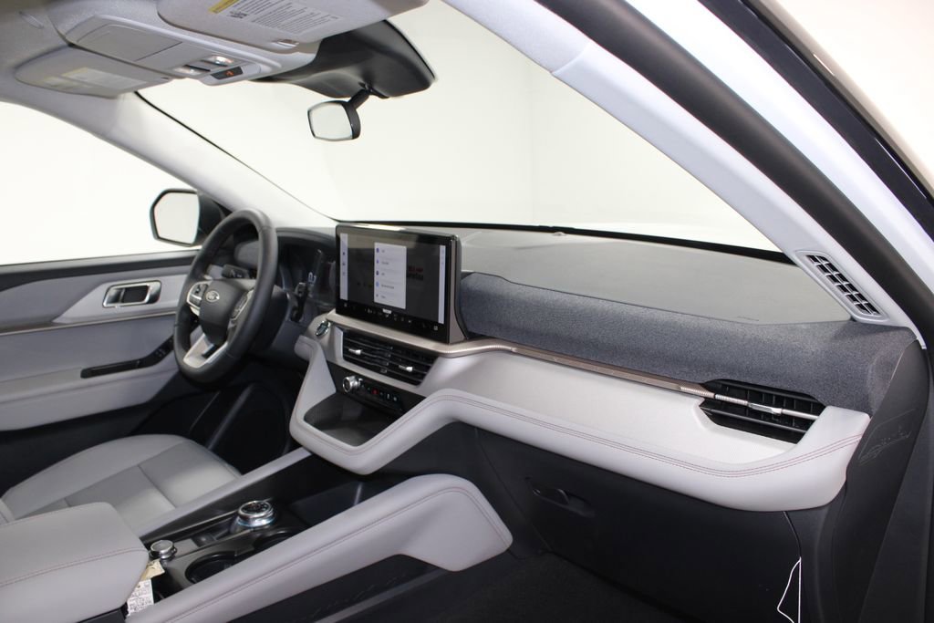 New 2026 Ford Explorer Active RWD image 29