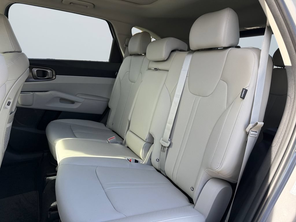 New 2026 Kia Sorento S w/ S Panoramic Sunroof Package FWD image 13