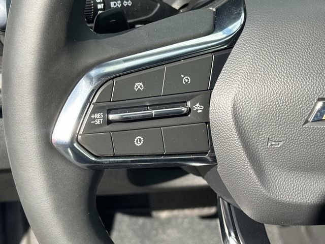 New 2026 Chevrolet Traverse LT w/ Driver Confidence Package FWD image 41