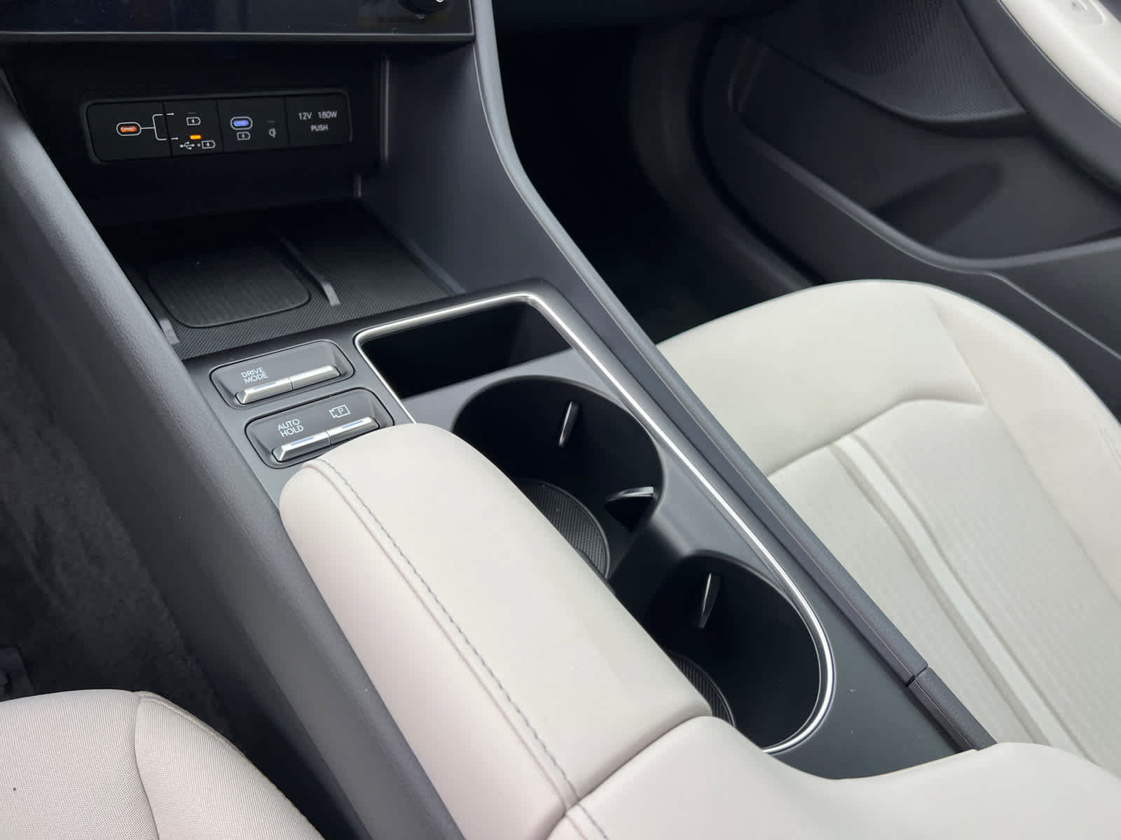 New 2026 Hyundai Sonata SEL FWD image 24