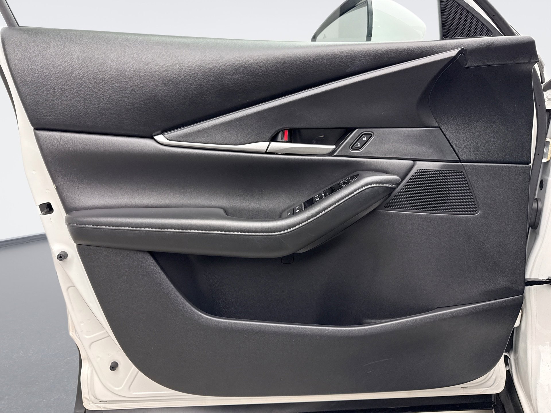 Used 2023 MAZDA CX-30 AWD 2.5 S w/ Select Package image 9