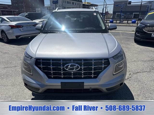 Certified 2026 Hyundai Venue SEL FWD image 9