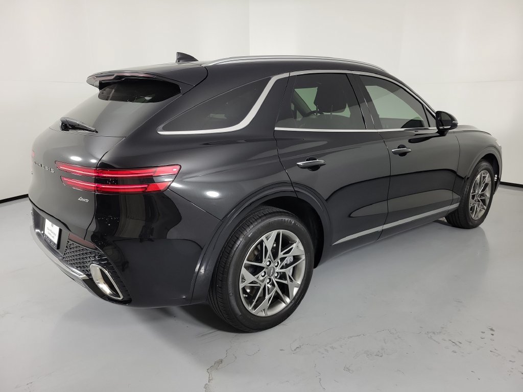 Used 2025 Genesis GV70 2.5T AWD/4WD image 4