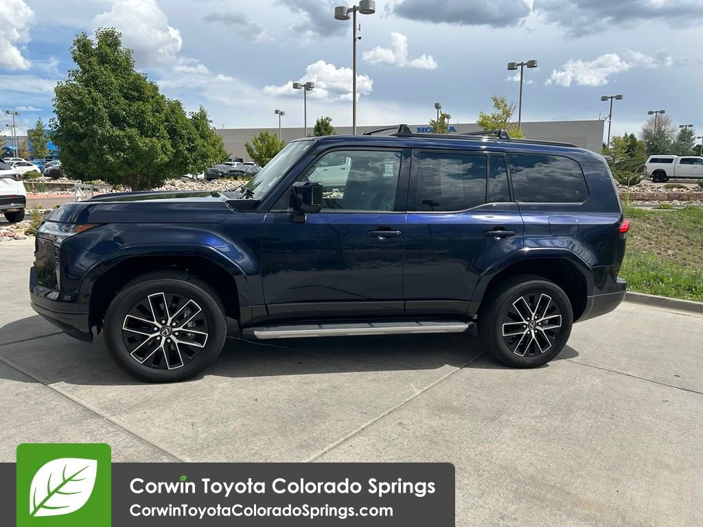 Used 2024 Lexus GX 550 AWD/4WD image 4