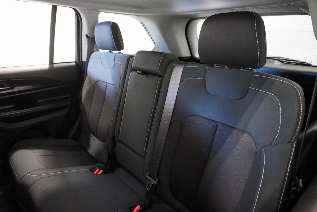 Certified 2024 Jeep Grand Cherokee Laredo image 14