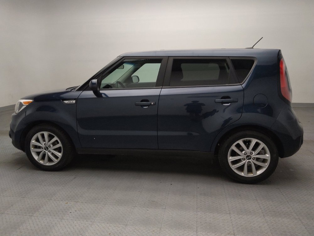 Used 2018 Kia Soul + FWD image 3