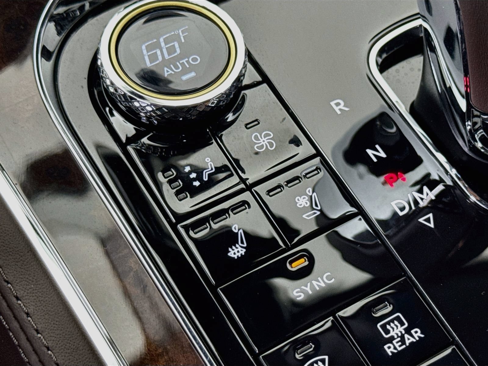Certified 2023 Bentley Continental GT Mulliner AWD/4WD image 19