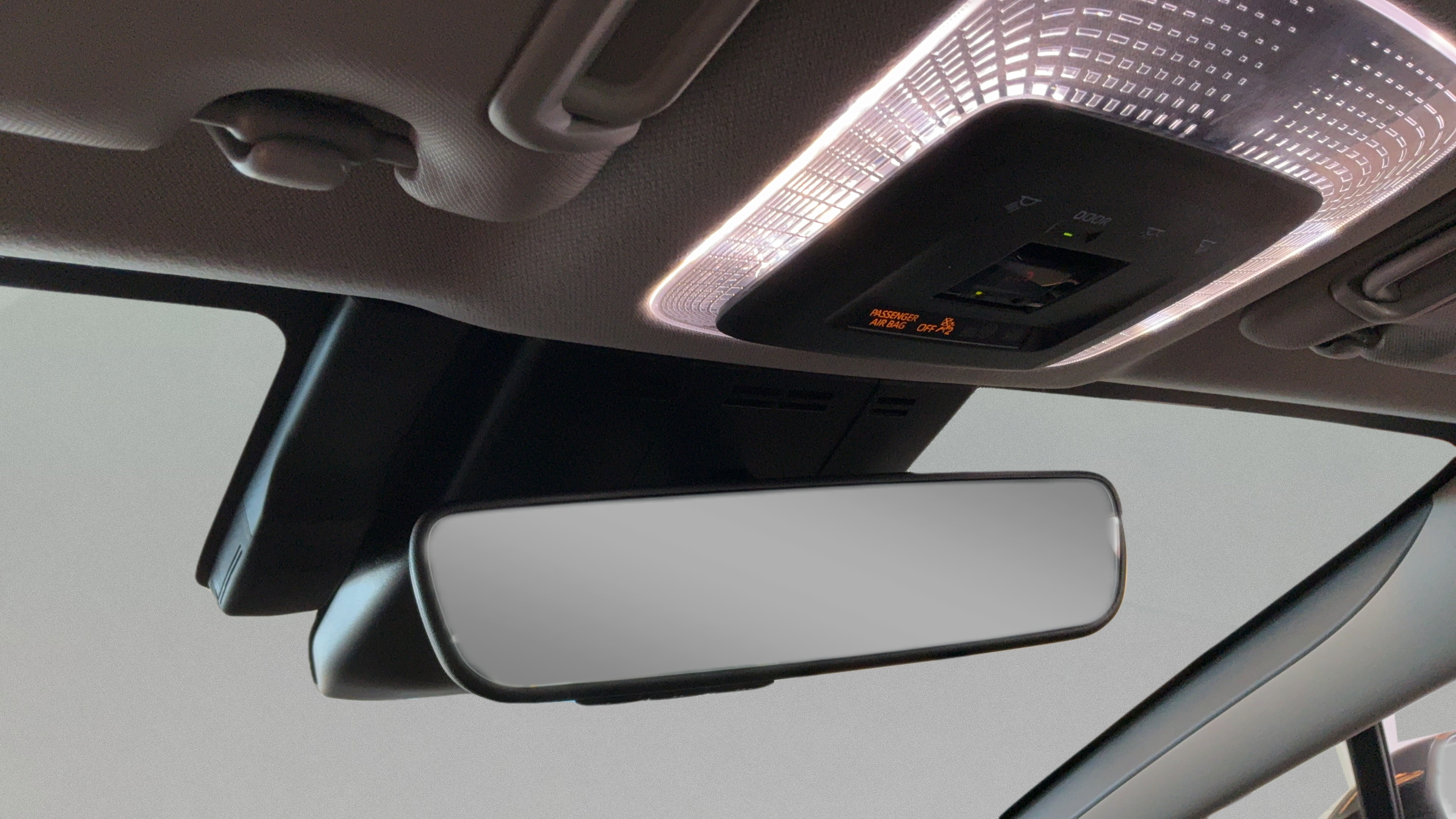 Certified 2025 Toyota Prius XLE FWD image 19