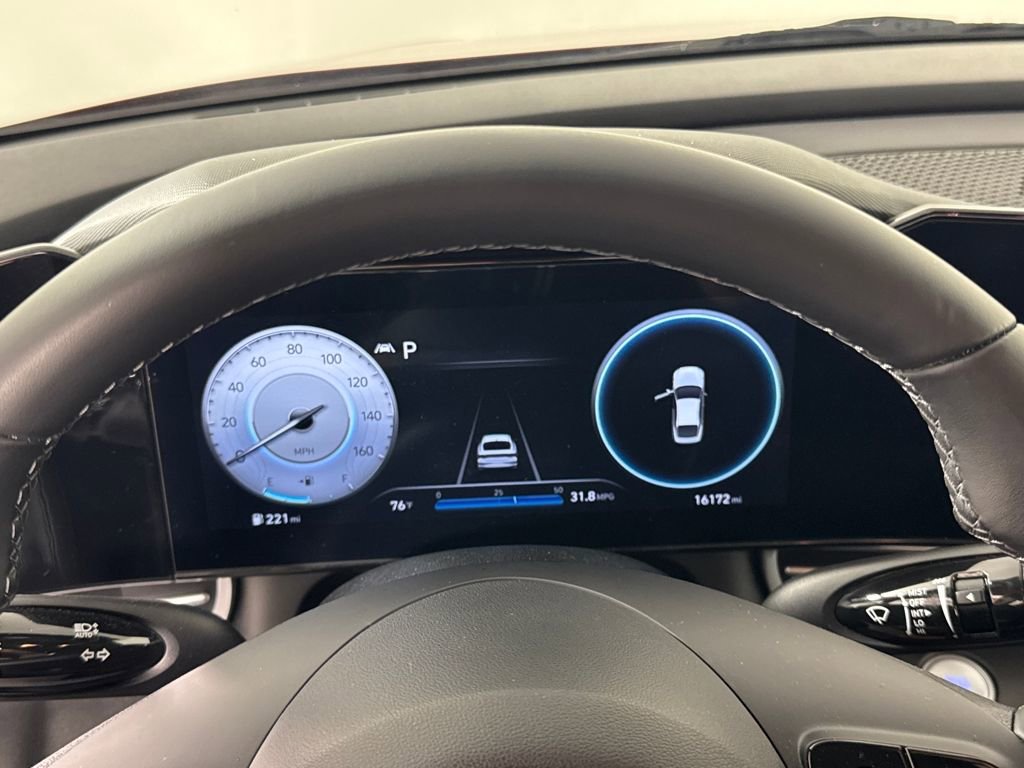 Certified 2023 Hyundai Elantra Limited FWD image 15