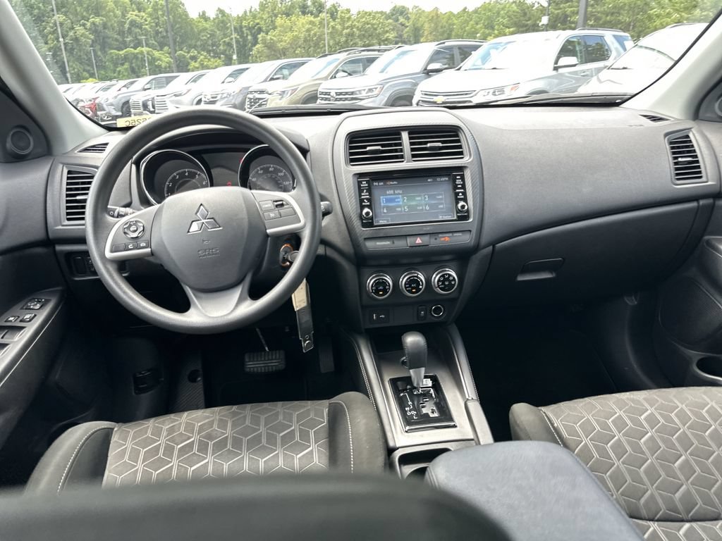 Used 2023 Mitsubishi Outlander Sport ES AWD/4WD image 10
