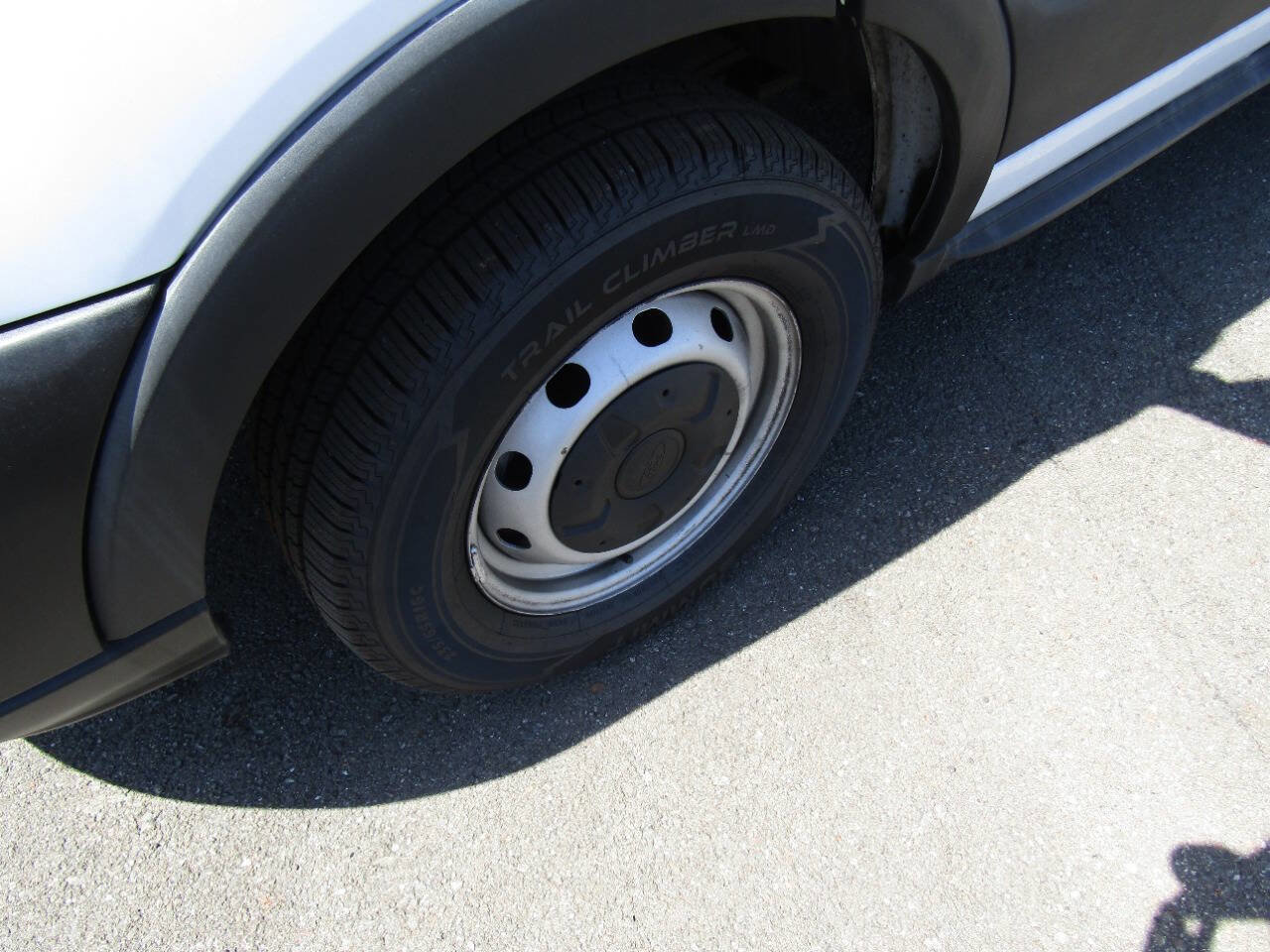 Used 2019 Ford Transit 250 148 Low Roof RWD image 24