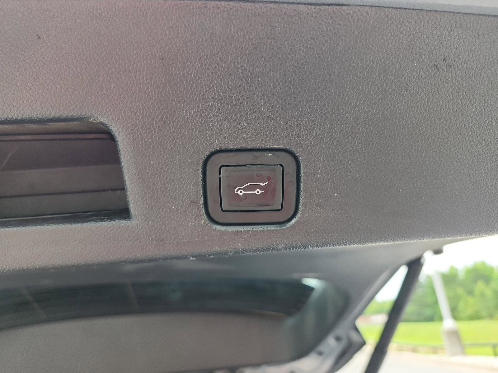 Certified 2024 GMC Acadia AT4 w/ Luxury Package AWD/4WD image 10