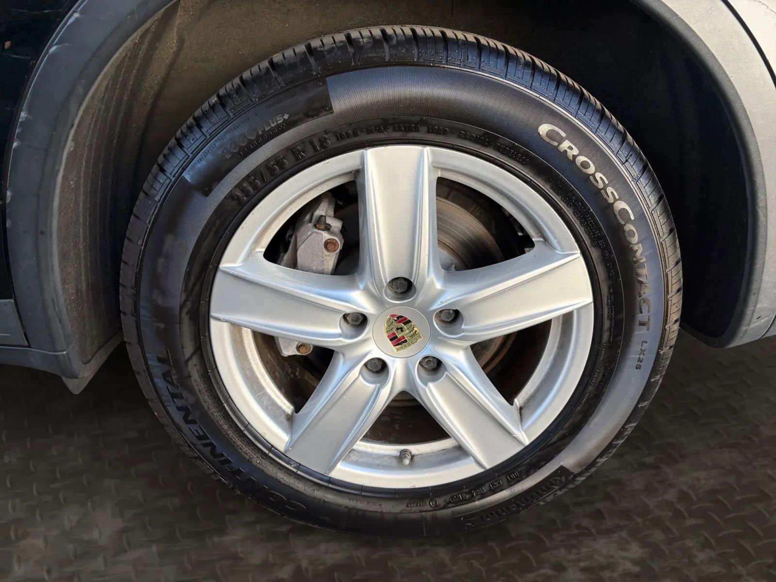 Used 2014 Porsche Cayenne AWD/4WD image 38