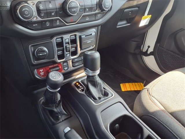 New 2025 Jeep Wrangler Unlimited Rubicon image 15