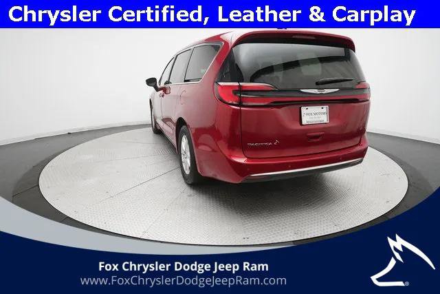 Certified 2024 Chrysler Pacifica Touring-L image 33