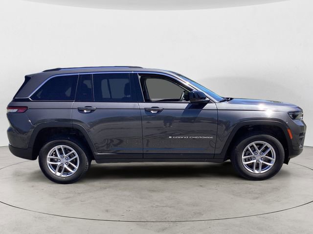 Used 2023 Jeep Grand Cherokee Laredo X AWD/4WD image 6