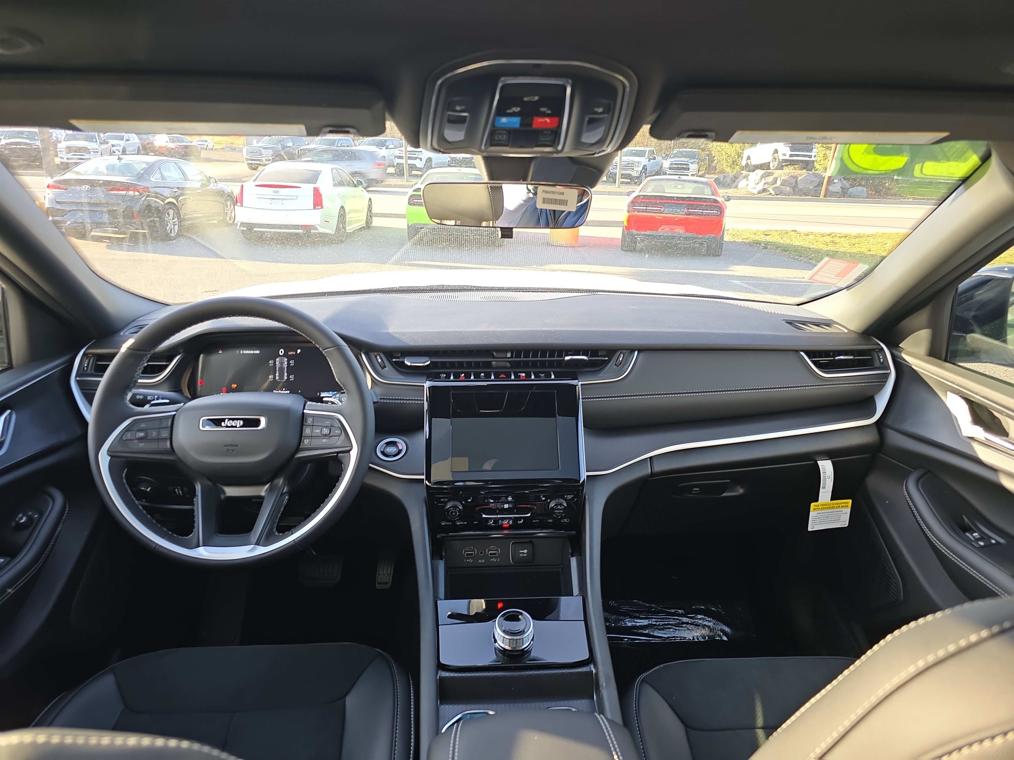 New 2025 Jeep Grand Cherokee Altitude image 16