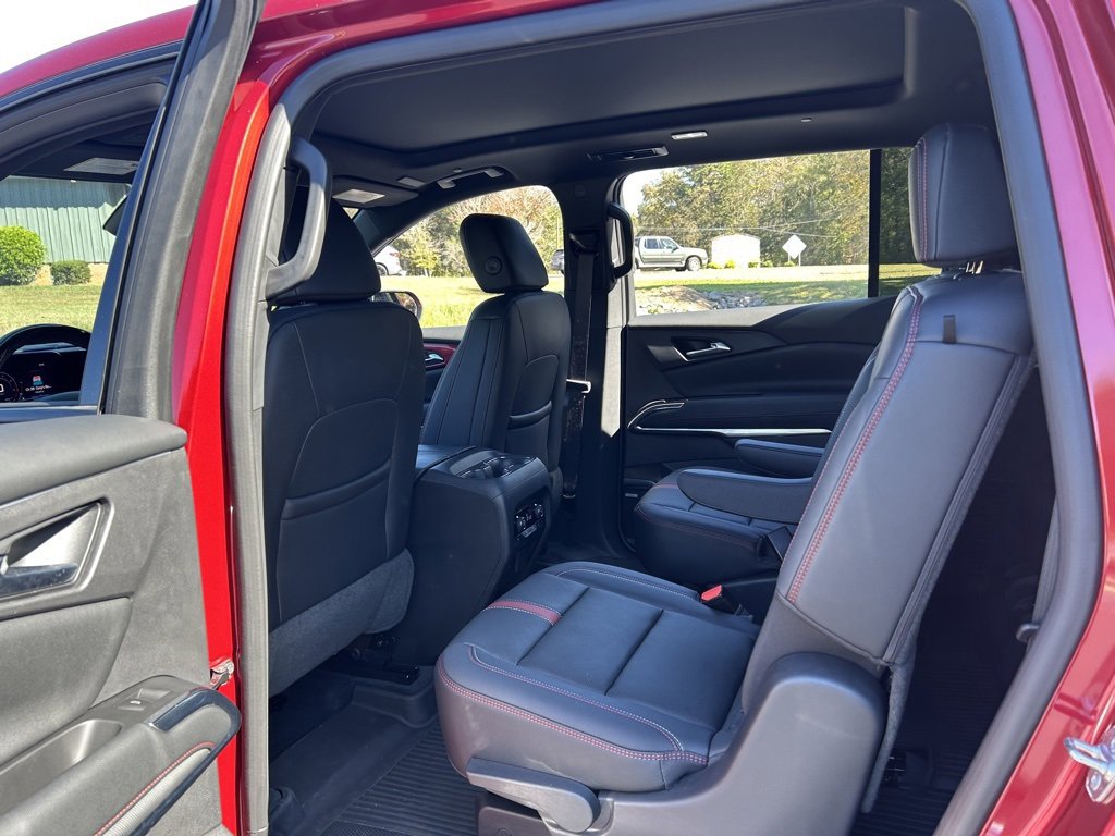 Used 2024 Chevrolet Traverse RS w/ LPO, Floor Liner Package image 42