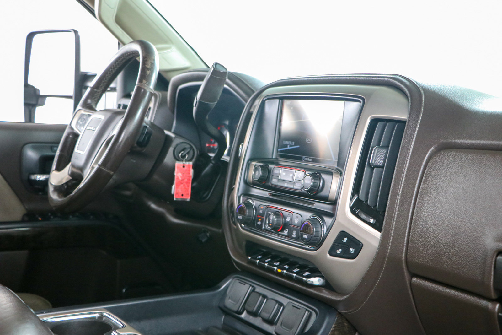 Used 2016 GMC Sierra 2500 Denali w/ Duramax Plus Package AWD/4WD image 29