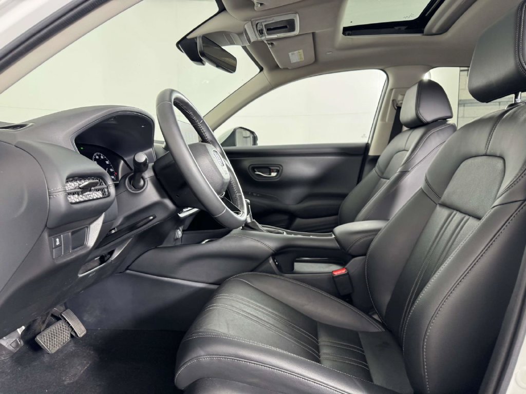 Used 2024 Honda HR-V EX-L image 4