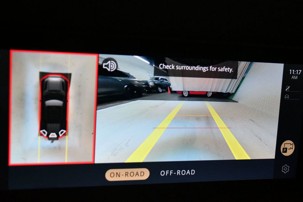 Used 2023 Land Rover Defender 110 X-Dynamic SE image 64