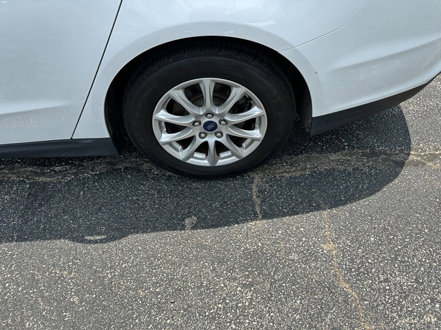 Used 2015 Ford Fusion S image 27