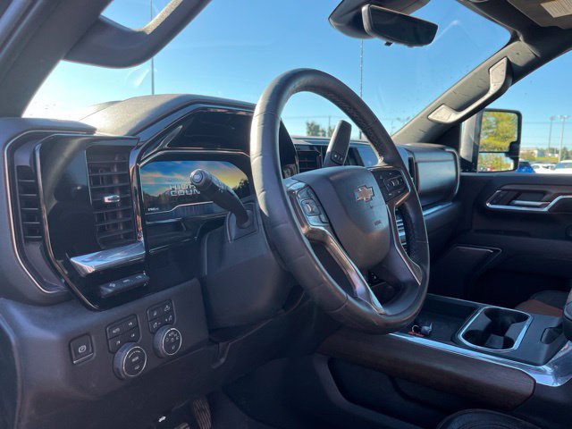 Used 2024 Chevrolet Silverado 3500 High Country w/ High Country Premium Package AWD/4WD image 9