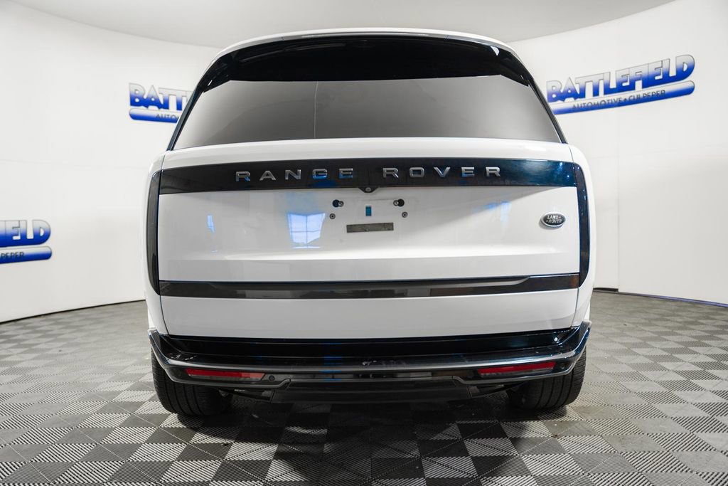 Used 2023 Land Rover Range Rover Long Wheelbase Autobiography image 5