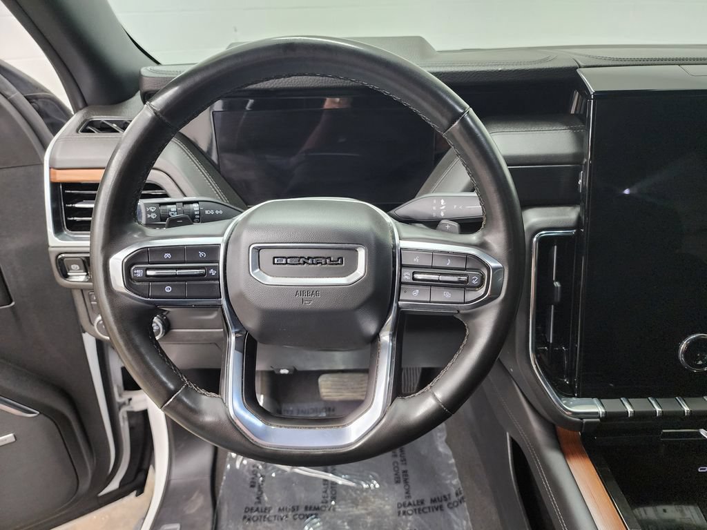 Used 2025 GMC Yukon Denali AWD/4WD image 14