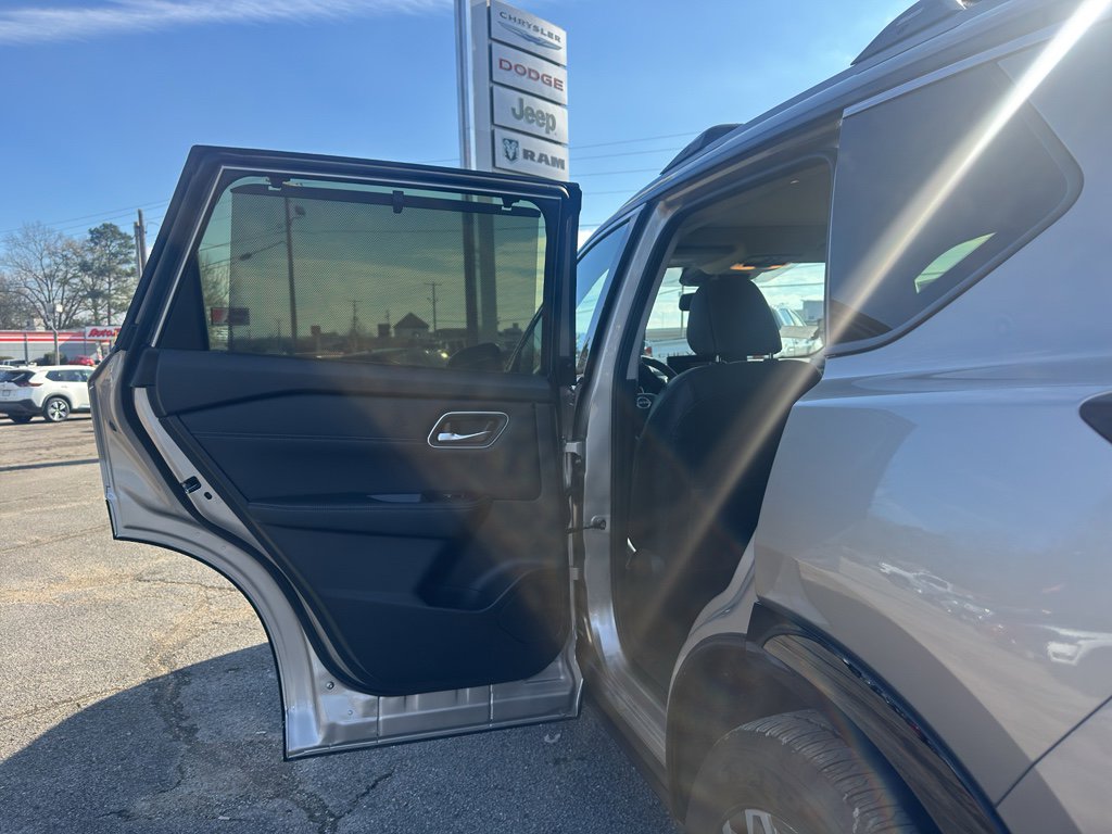 New 2026 Nissan Rogue Platinum w/ Platinum Premium Package image 19