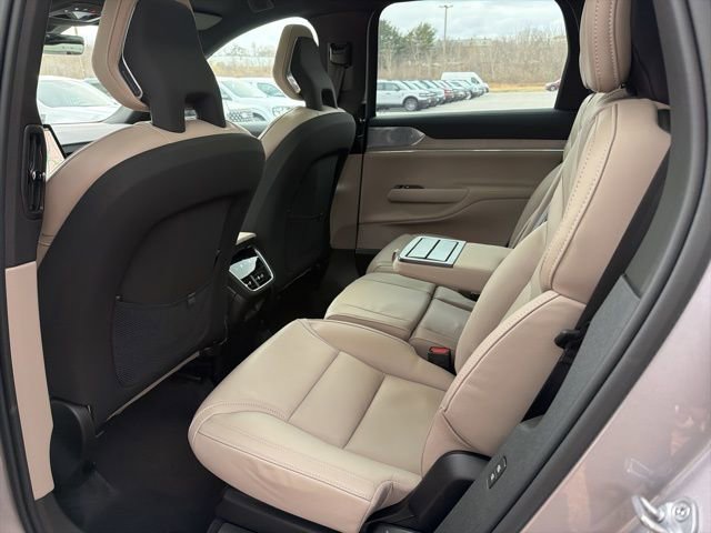 New 2026 Volvo EX90 Ultra image 7
