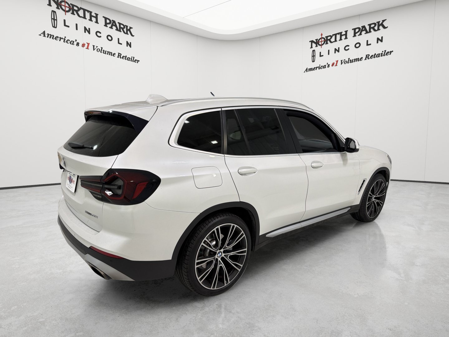 Used 2022 BMW X3 sDrive30i w/ Premium Package 2 RWD image 5