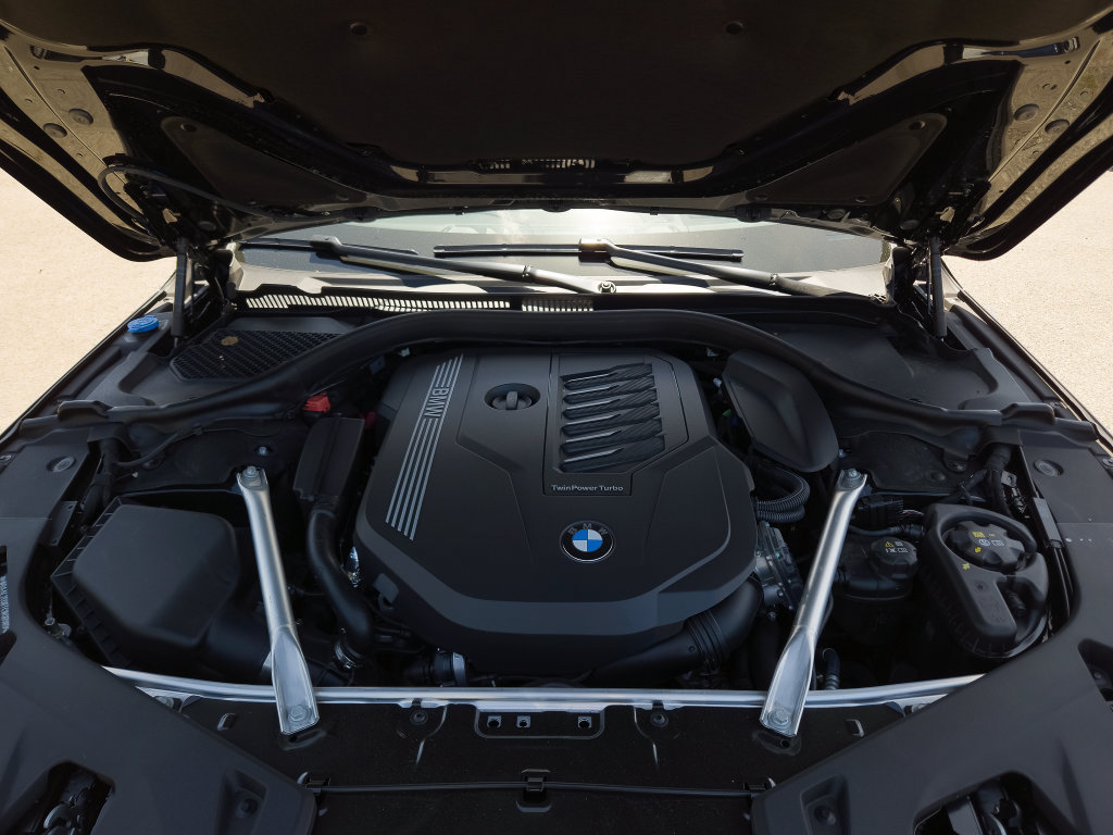 Used 2026 BMW 840i Coupe w/ M Sport Professional Package RWD image 24