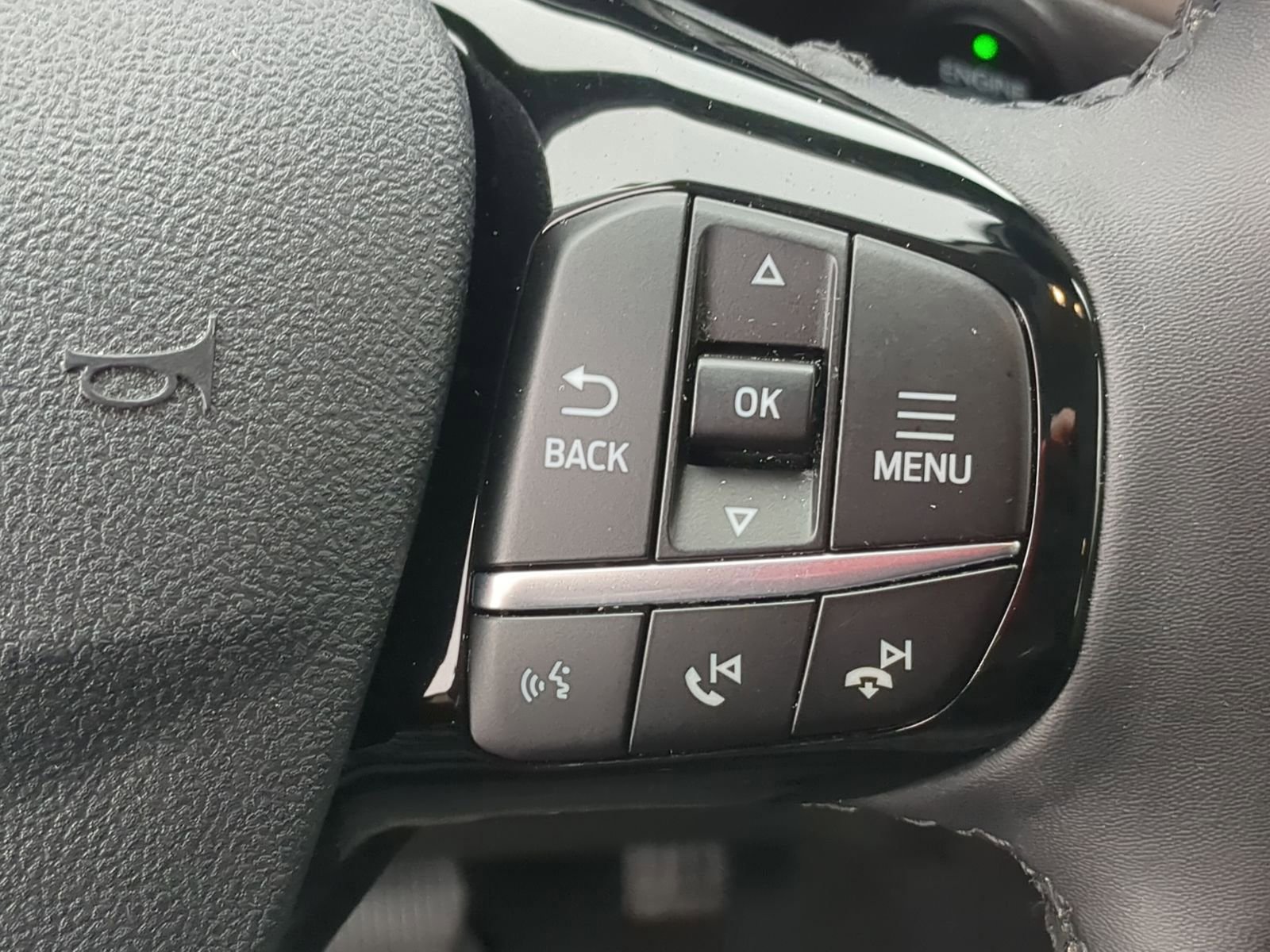 Used 2022 Ford Escape SEL image 25