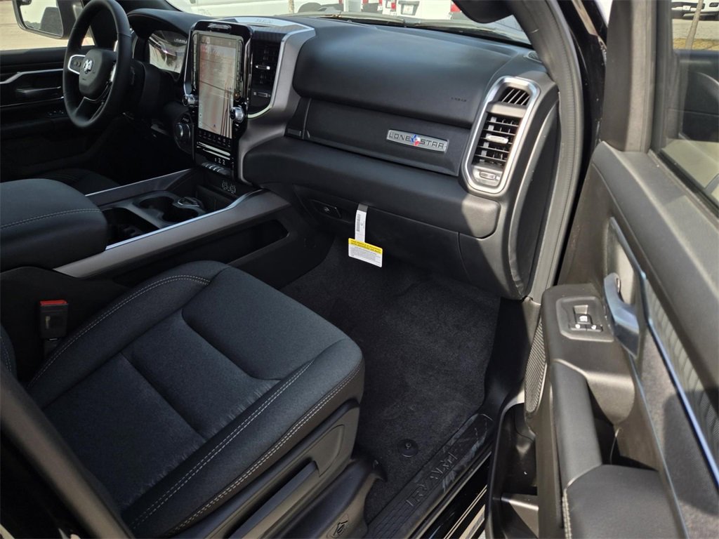 New 2026 RAM 1500 4x4 Crew Cab image 10