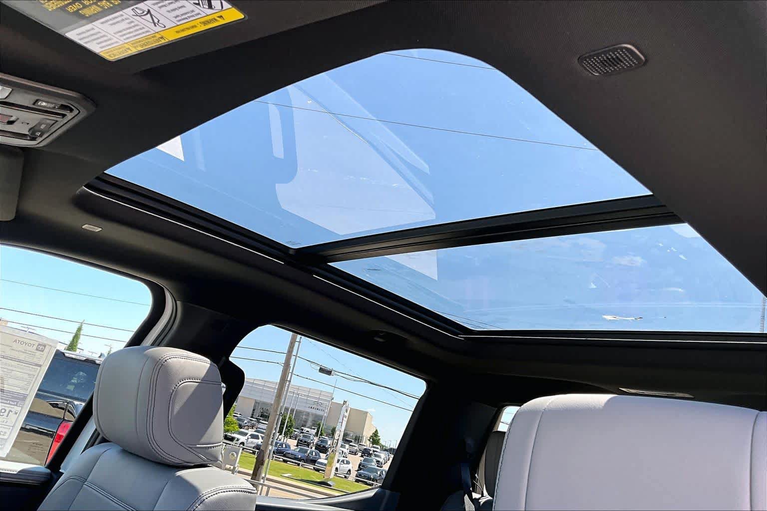 New 2026 Toyota Tundra Limited AWD/4WD image 19