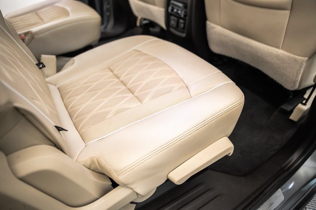 Used 2024 Buick Enclave Avenir w/ Avenir Technology Package AWD/4WD image 33