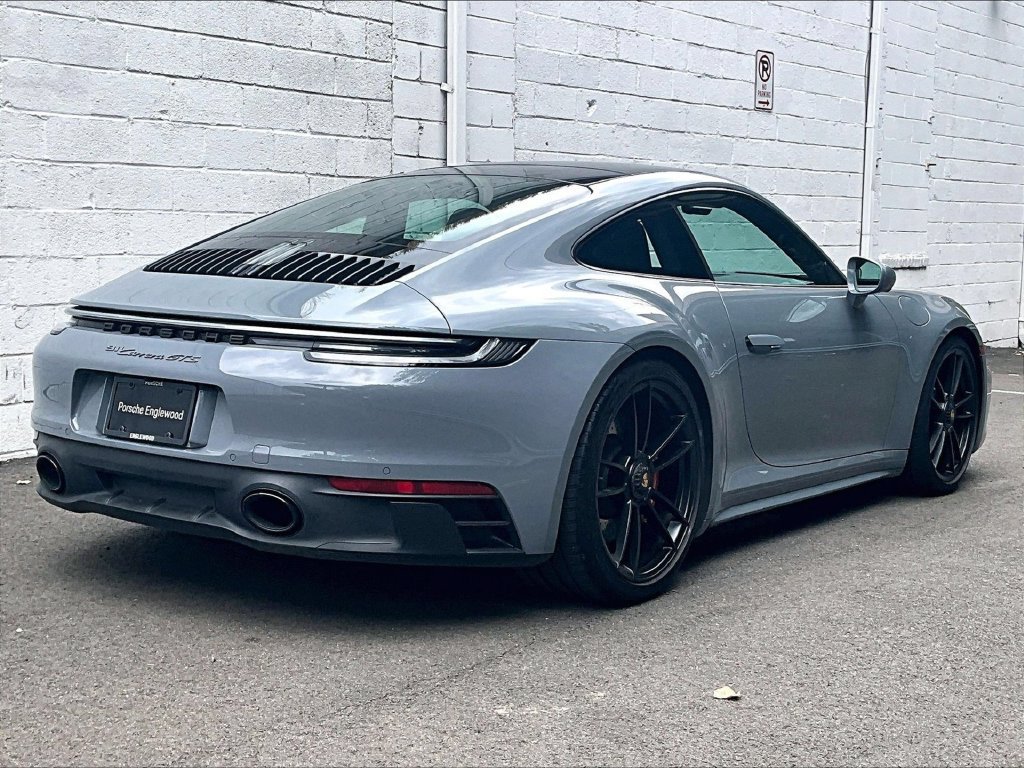 Used 2024 Porsche 911 Carrera GTS RWD image 17