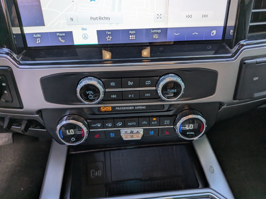 Used 2022 Ford F350 Lariat w/ Lariat Ultimate Package AWD/4WD image 26