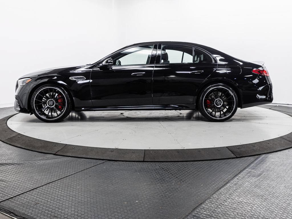 Used 2025 Mercedes-Benz E 53 AMG e 4MATIC Sedan image 4