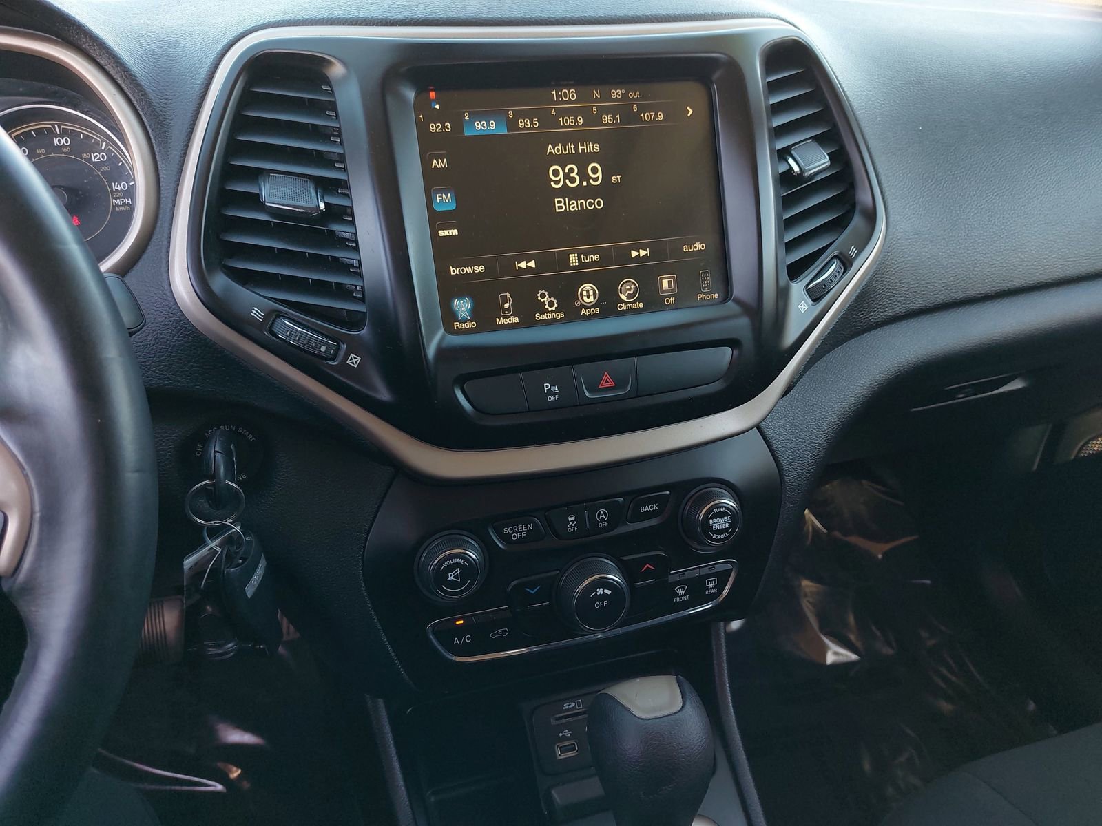 Used 2016 Jeep Cherokee 75th Anniversary image 19