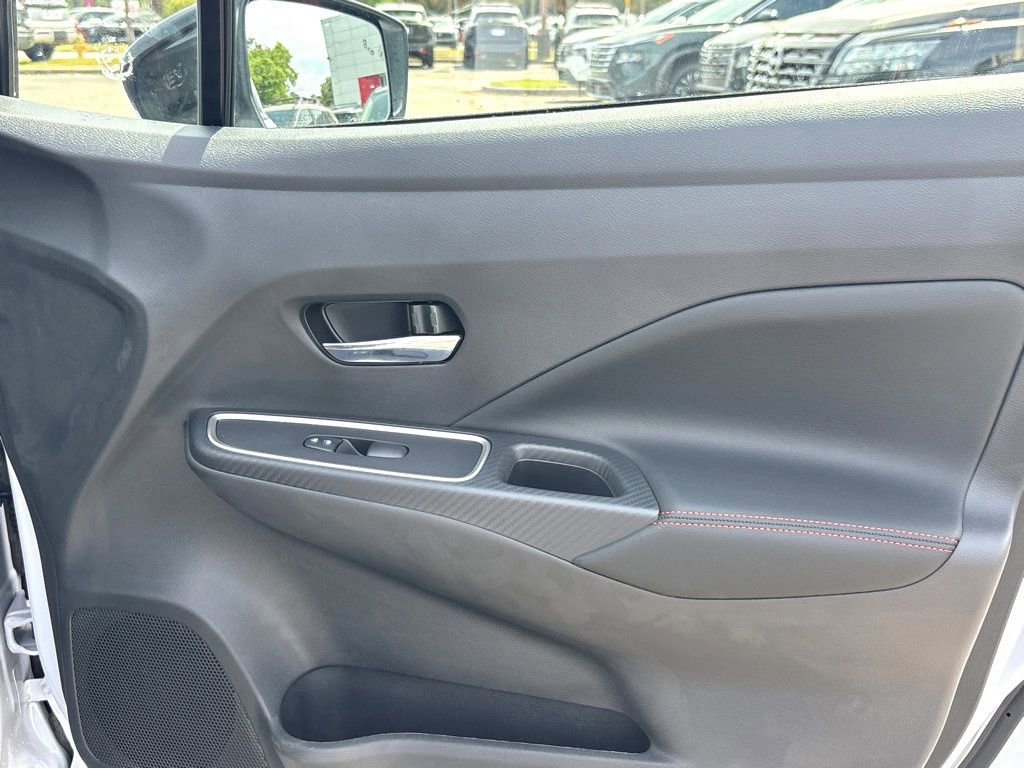 New 2025 Nissan Versa SR w/ Trunk Package FWD image 13