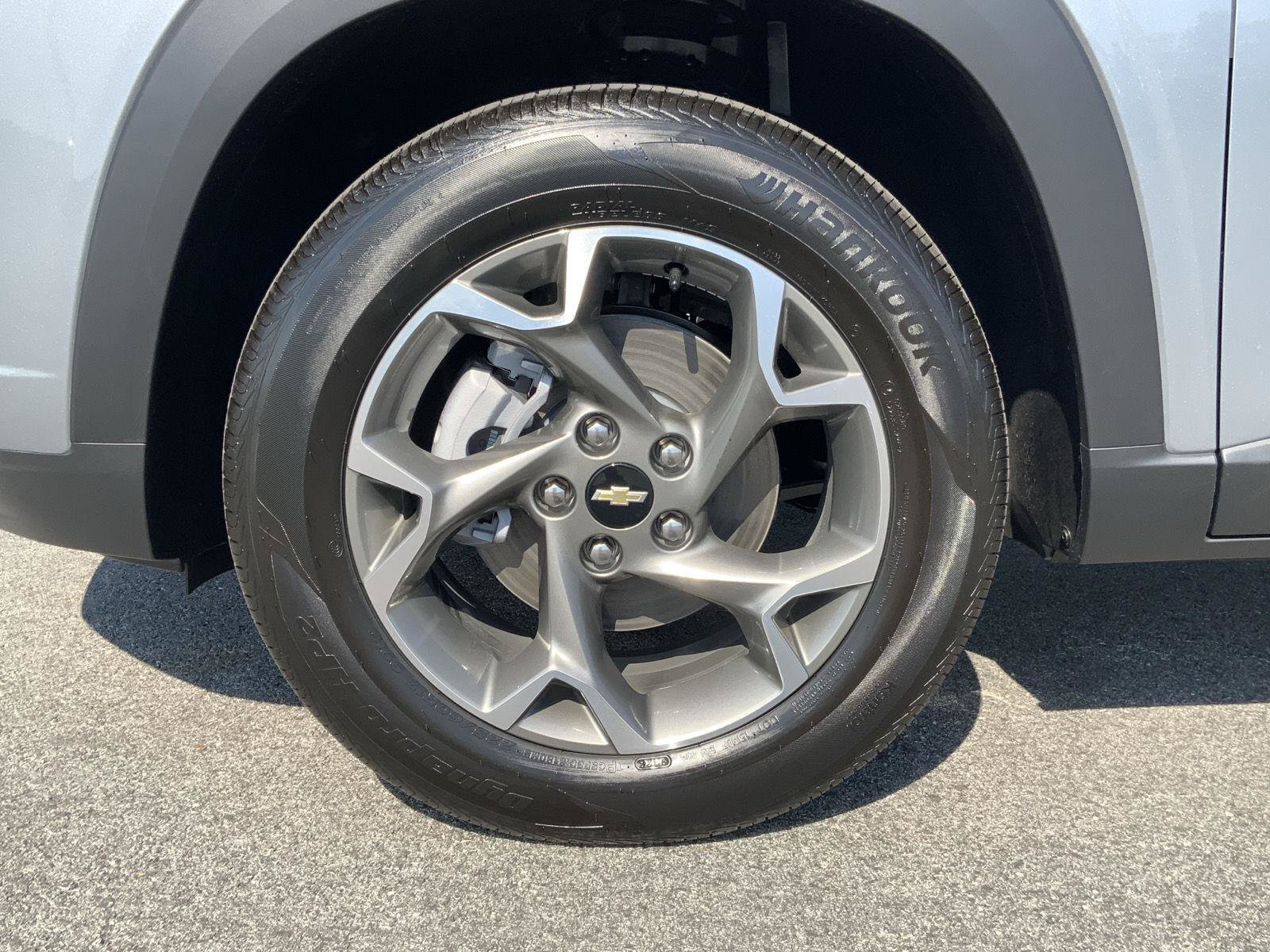 New 2026 Chevrolet Trax LT w/ Driver Confidence Package FWD image 15